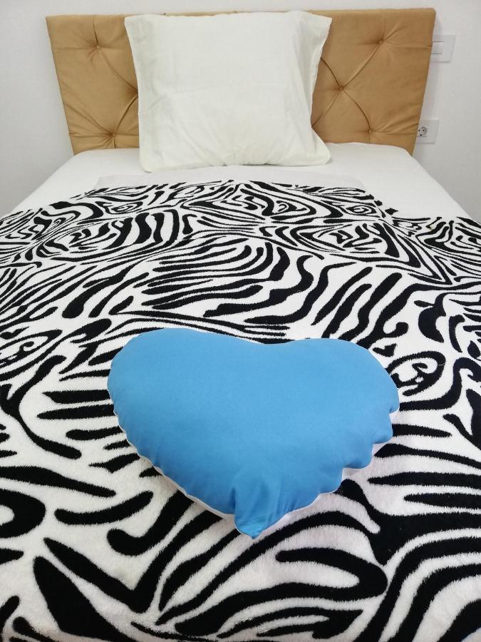 Apartament Raluca Topliţa Exteriör bild