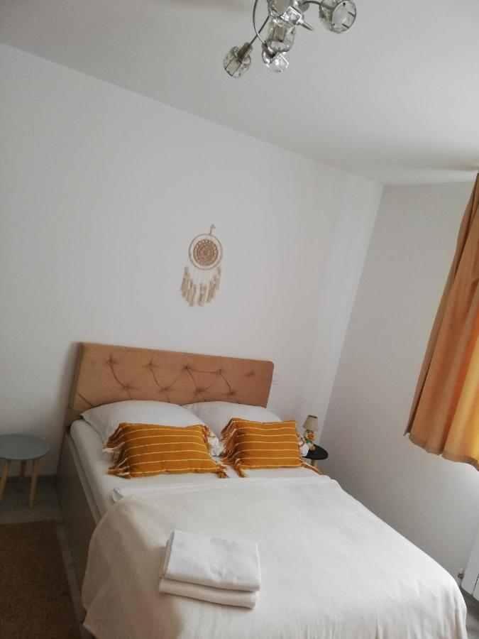 Apartament Raluca Topliţa Exteriör bild